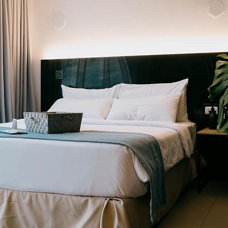 Dosi Hotel Ph تاليساي المظهر الخارجي الصورة